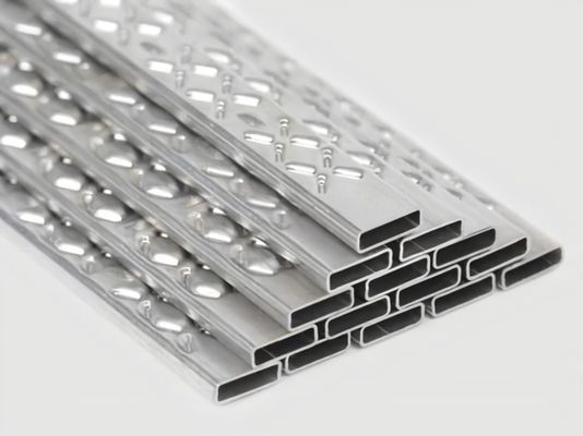 Tube carré en acier inoxydable pour applications structurelles