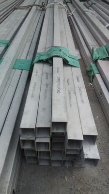 Tube carré en acier inoxydable ASTM A312 pour applications structurelles